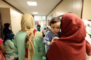 نخستین کلاس آموزشی توانمندسازی مادران پیرامون نیازهای آموزشی آنها در زمینه مراقبت از کودکان قلبی: عکس شماره 11 / 12